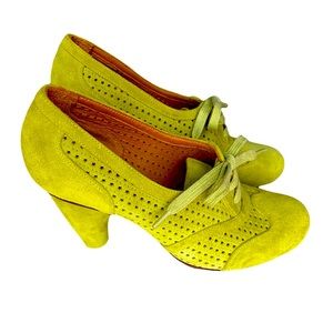 Chie Mihara pumps
